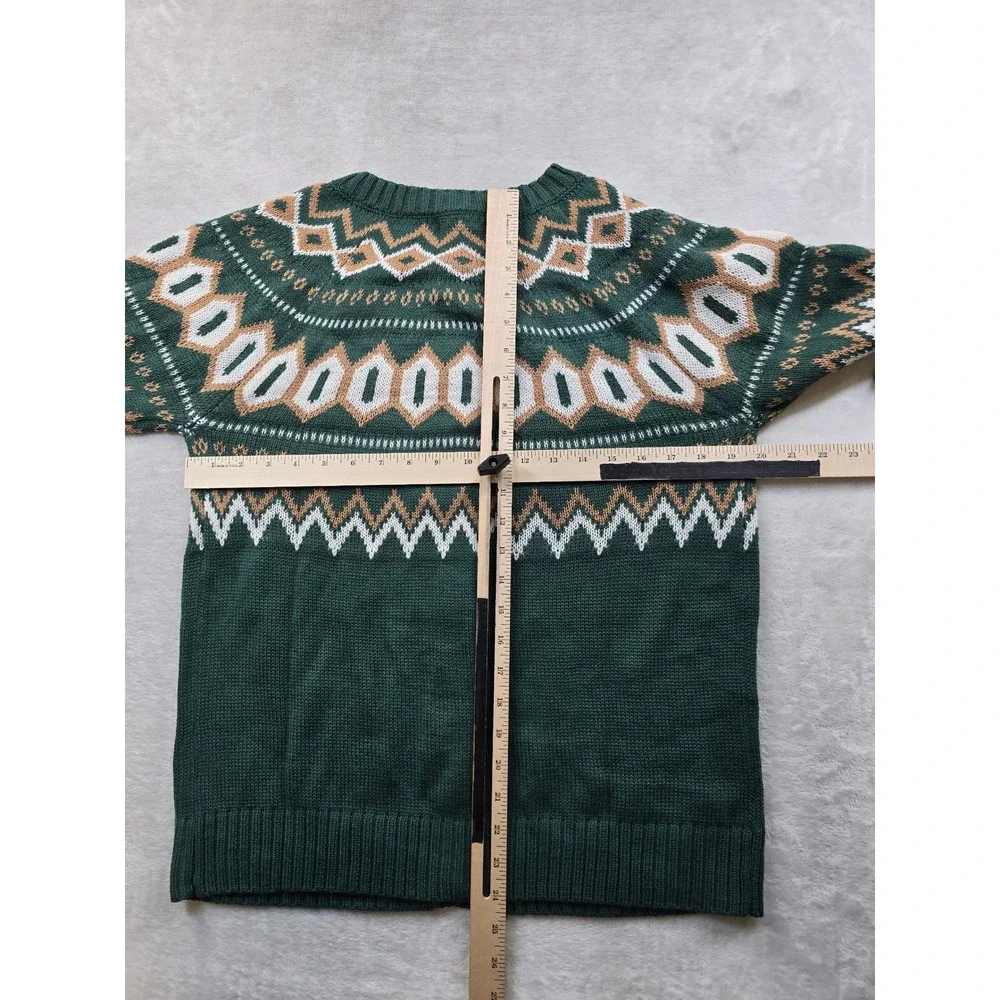 Maurices Fair Isle‎ Cardigan Sweater Womens Medium Green Geometric Knit NEW